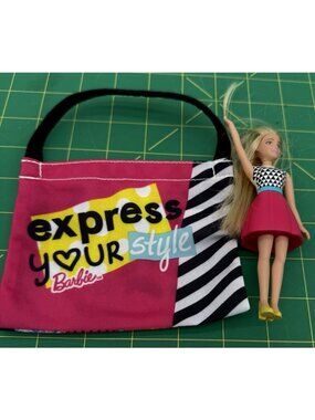 2017 Barbie Fashionistas Power Print Doll #1 With Bag McDonalds HMT